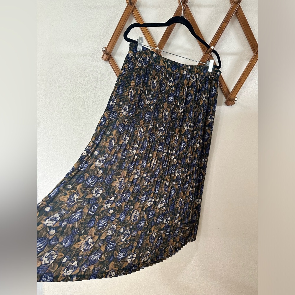 Vintage floral skirt